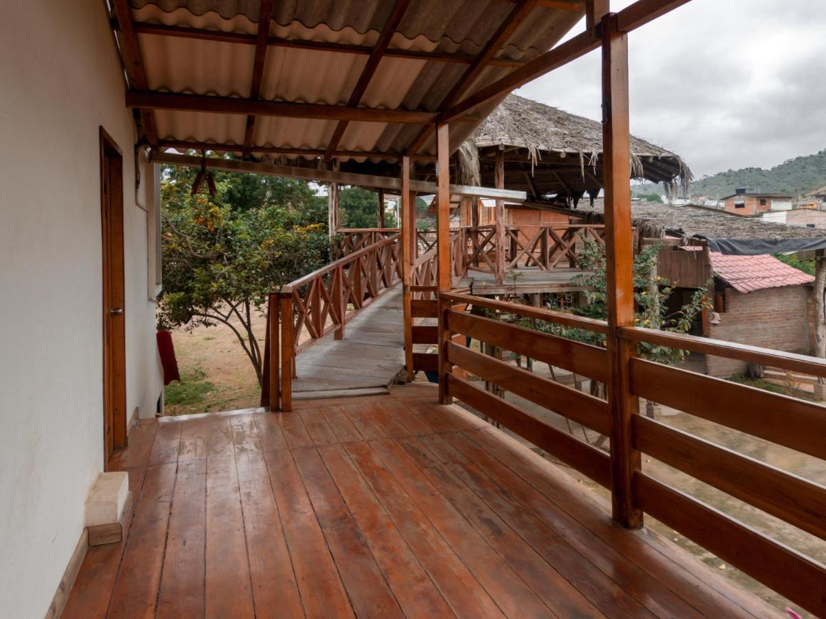 Hostal Tortuga Dorada Puerto López Eksteriør bilde