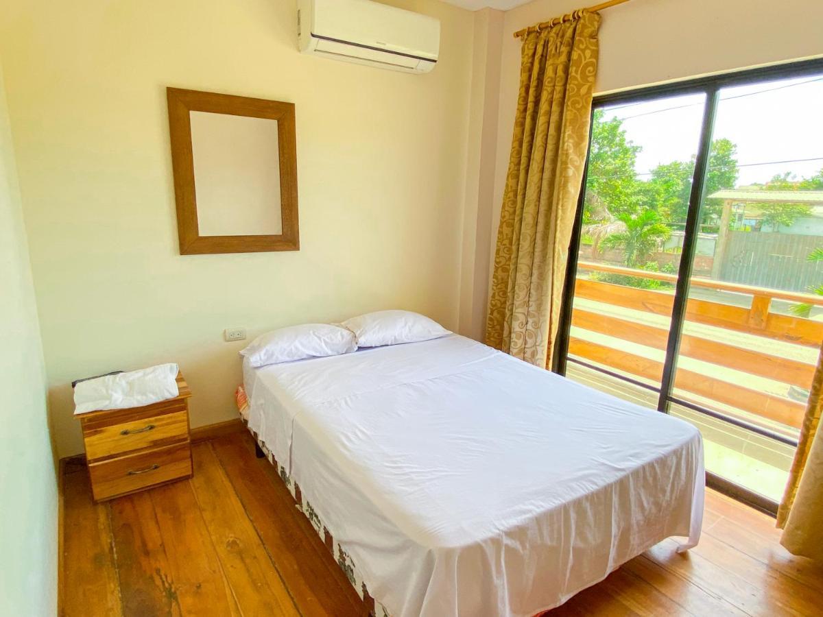 Hostal Tortuga Dorada Puerto López Eksteriør bilde