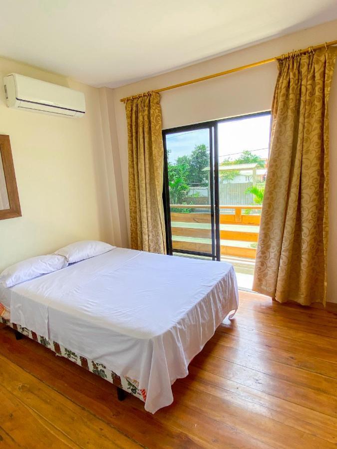 Hostal Tortuga Dorada Puerto López Eksteriør bilde