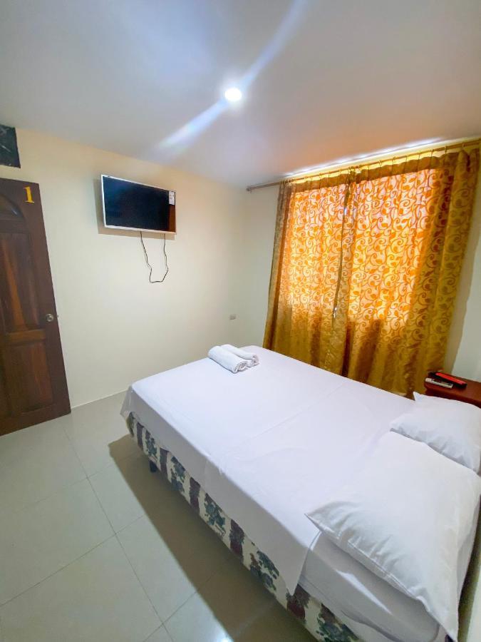 Hostal Tortuga Dorada Puerto López Eksteriør bilde