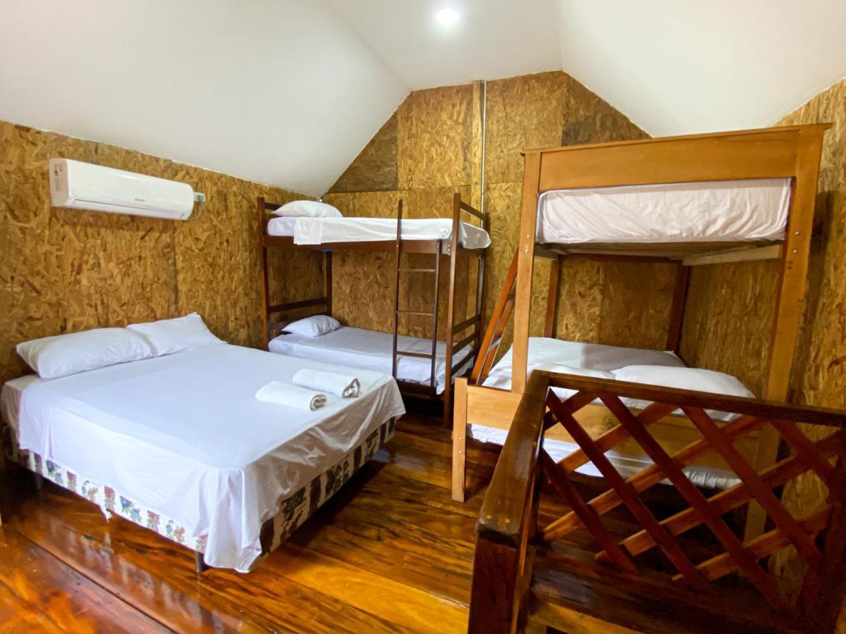 Hostal Tortuga Dorada Puerto López Eksteriør bilde